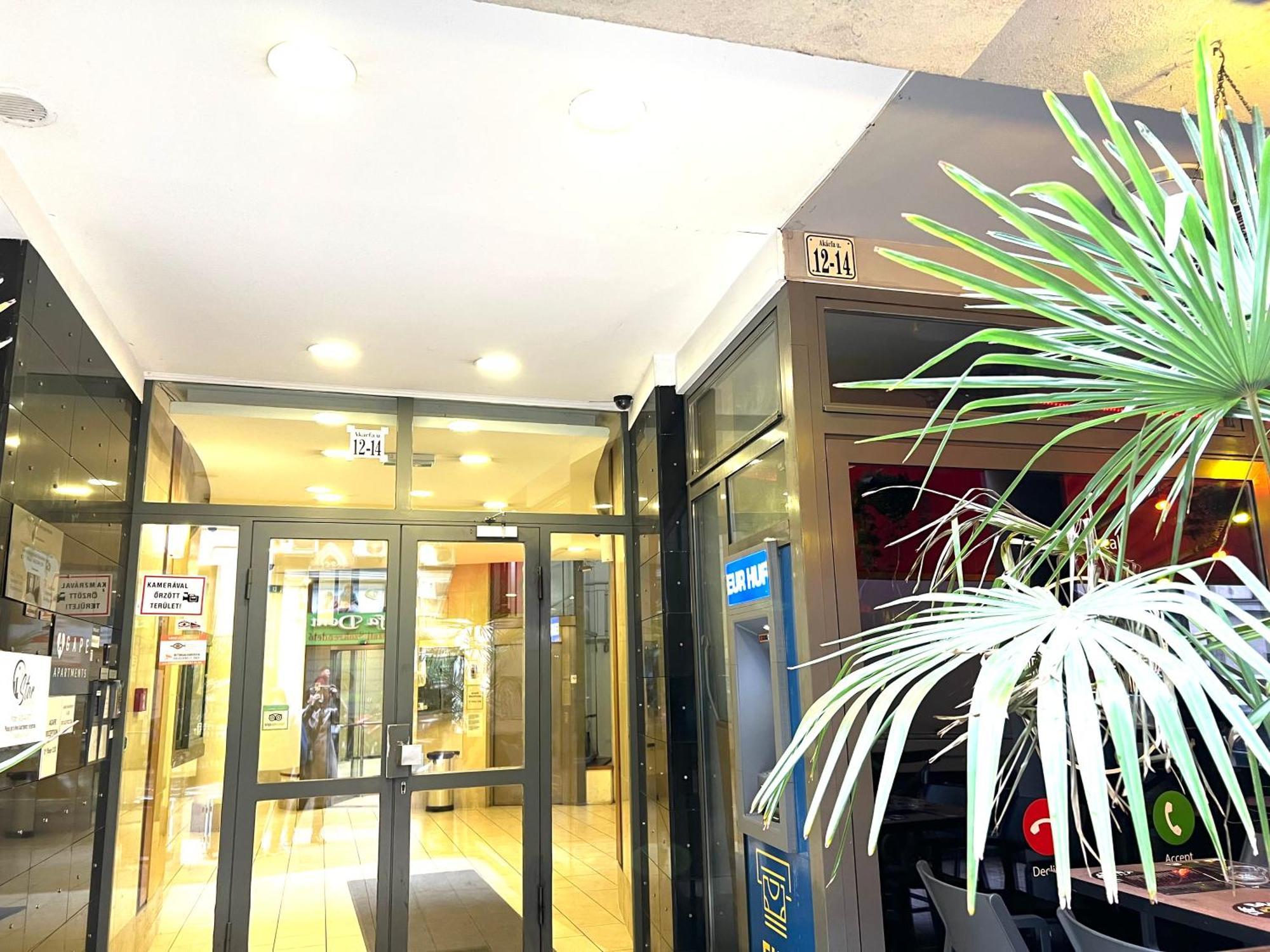 Acacia Aparhotel-Near New York Cafe Budapest Exterior photo